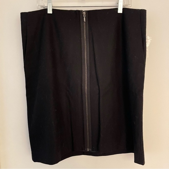 Lord & Taylor Women’s Skirt front contrast zip pockets black 16 NWT - Picture 10 of 13